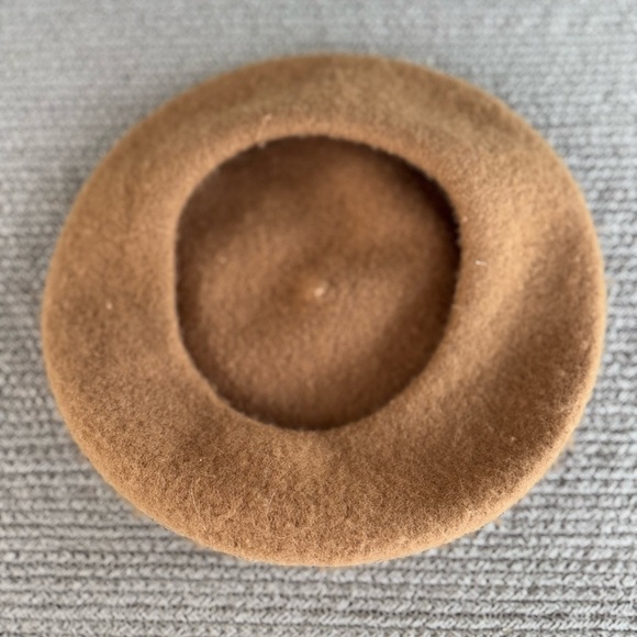 Vintage Tan Beret - Picture 5 of 8